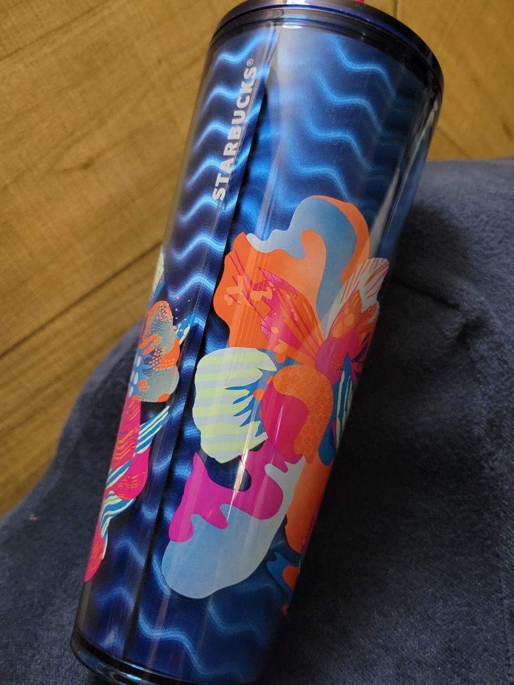 Starbucks 24 Ounce Venti Cold Cup - Blue Waves Collection